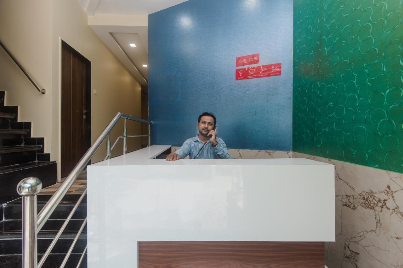 Hotel O Greenforest Near Airport Road Metro Station Mumbai Bagian luar foto