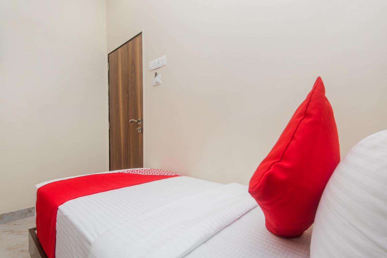 Hotel O Greenforest Near Airport Road Metro Station Mumbai Bagian luar foto