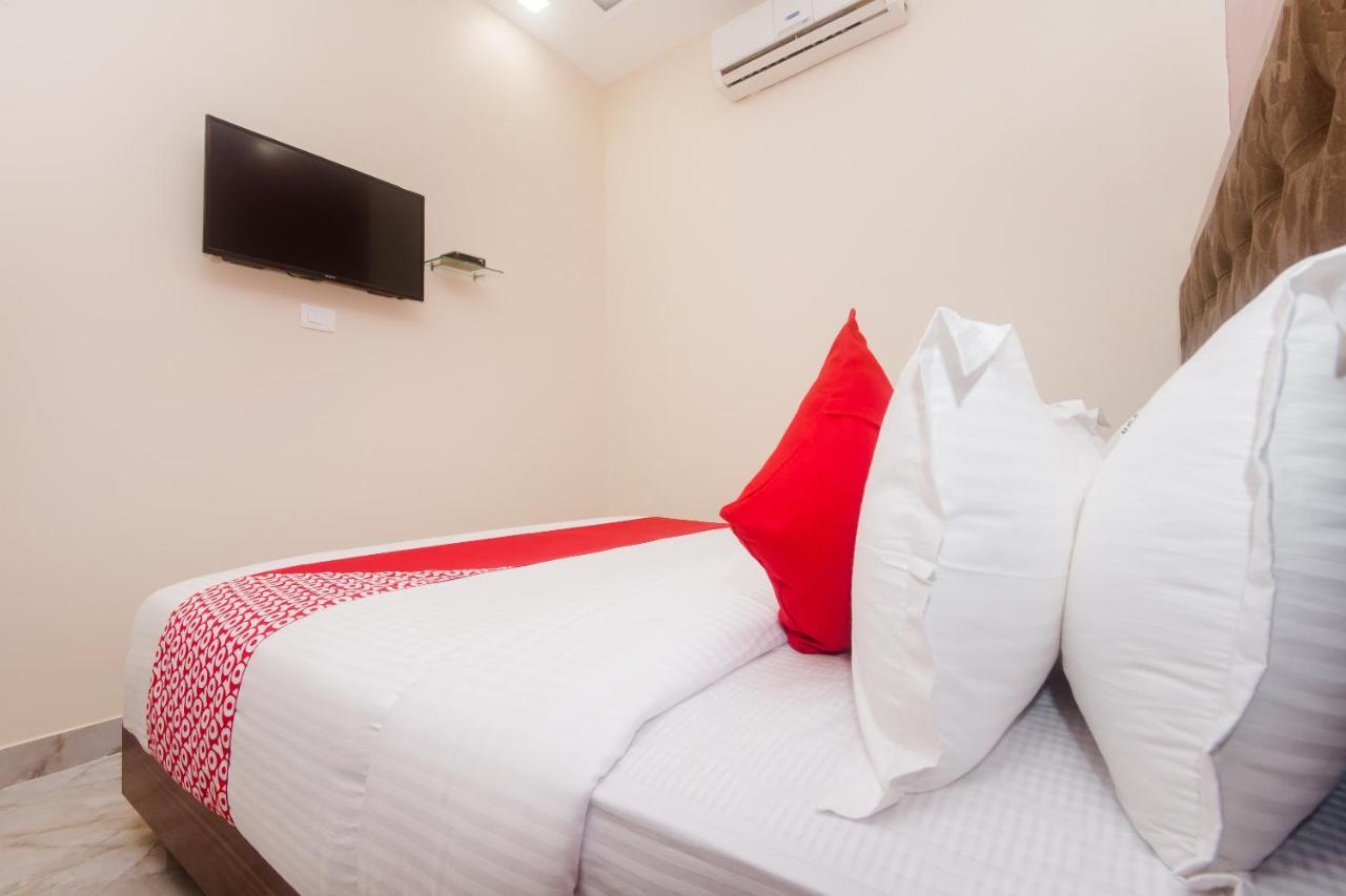 Hotel O Greenforest Near Airport Road Metro Station Mumbai Bagian luar foto