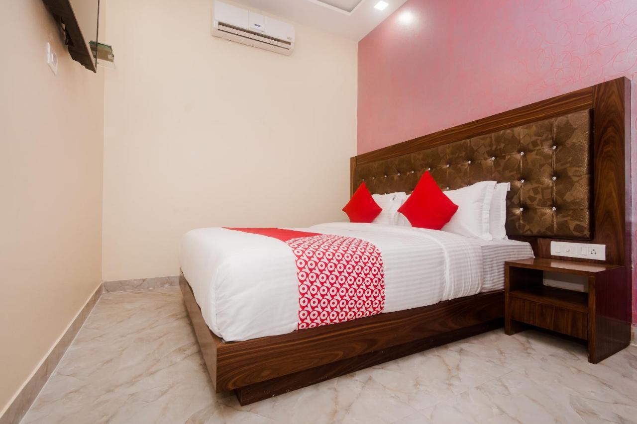 Hotel O Greenforest Near Airport Road Metro Station Mumbai Bagian luar foto