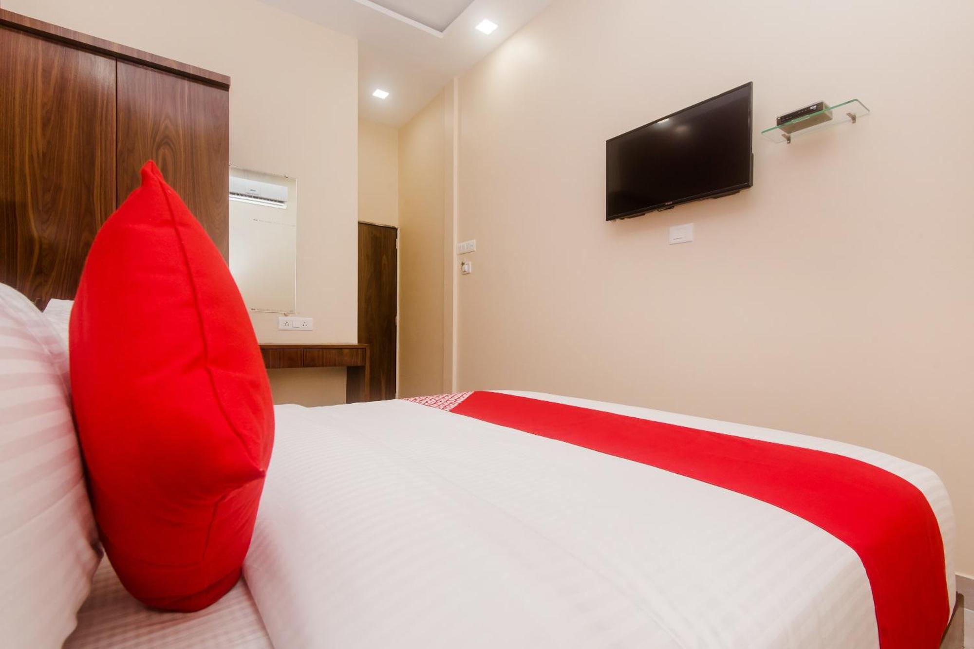 Hotel O Greenforest Near Airport Road Metro Station Mumbai Bagian luar foto